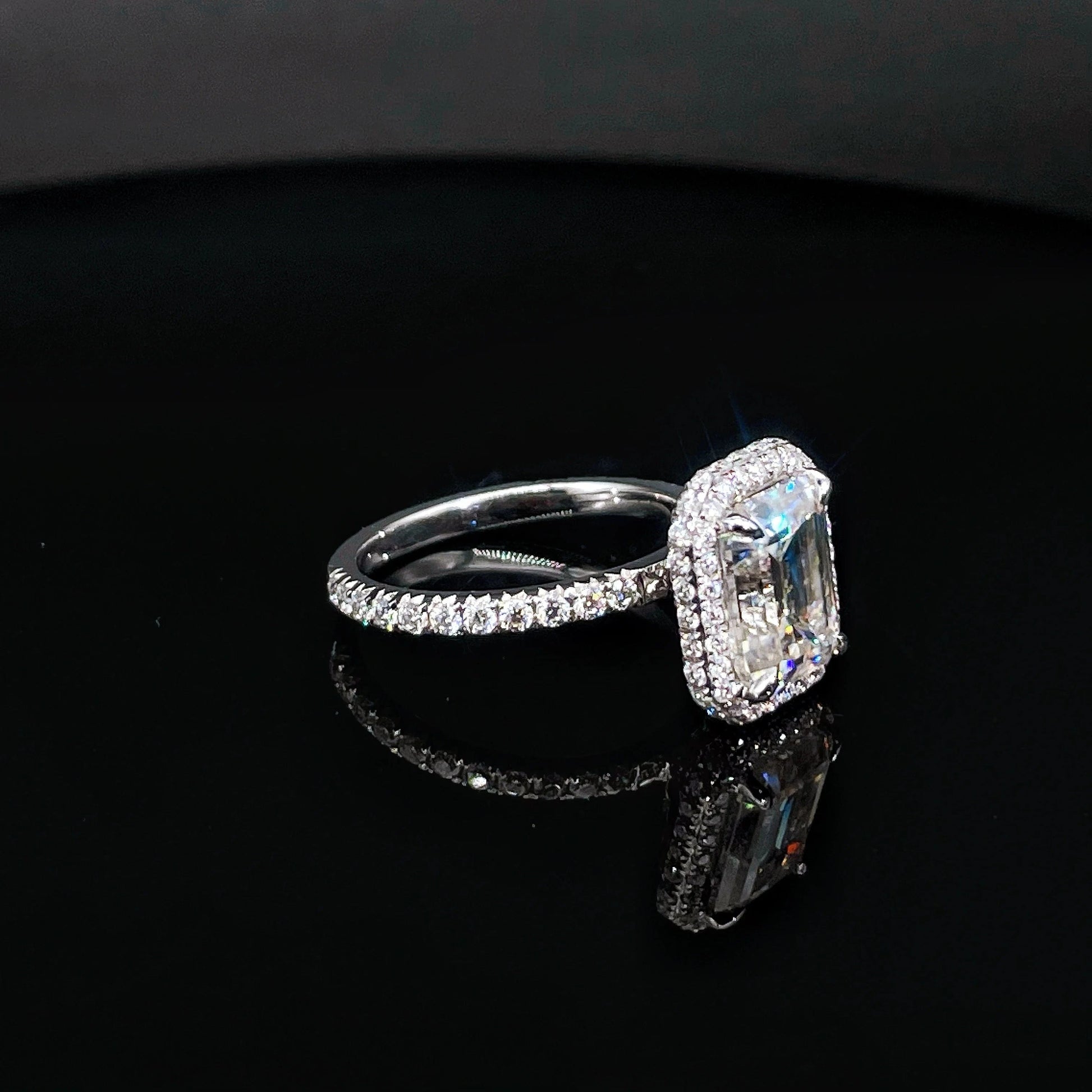 Affordable Fine Jewelry  6*8mm Emerald D VVS Moissanite 14K 18K Solid Gold Engagement Ring With GRA Certificate