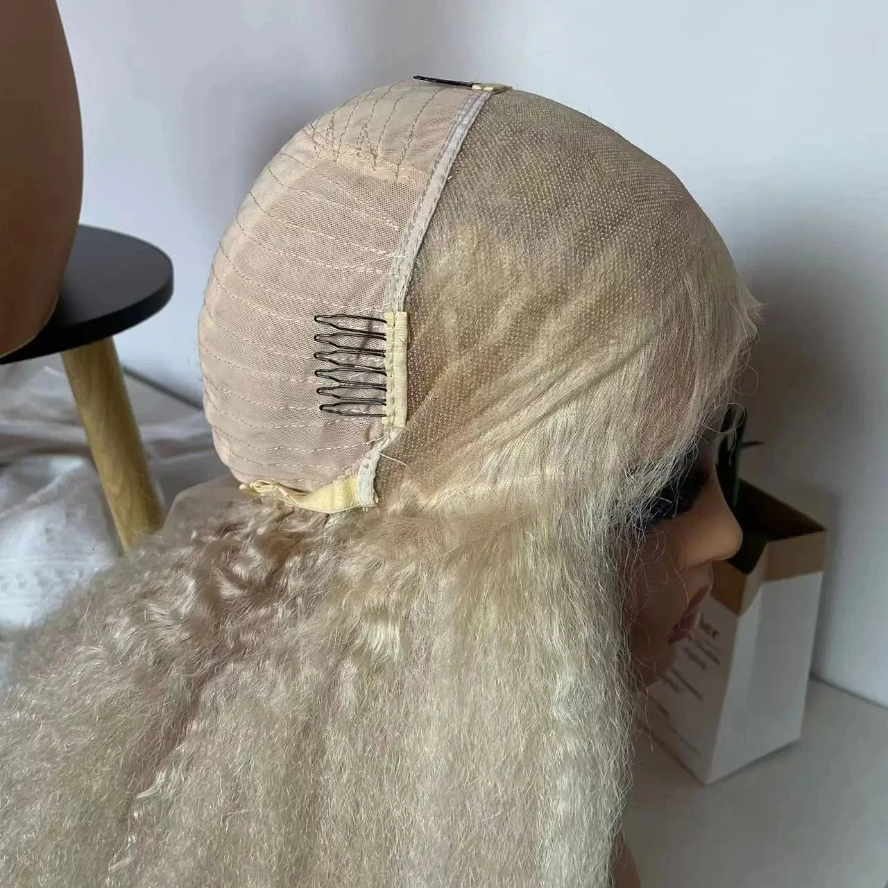 Amara hot selling 250 density wig color 60 cambodian raw hair wig hd lace kinky straight blonde long wigs for european women