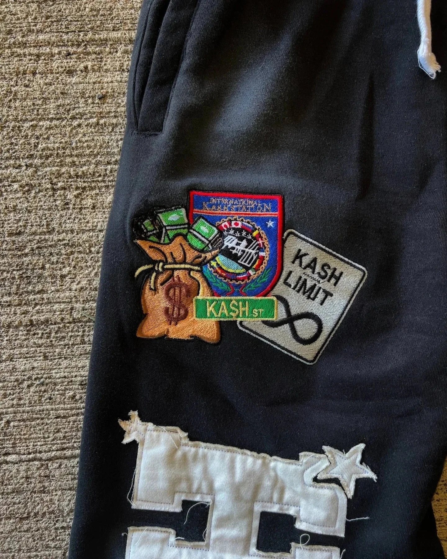 American Womens Mens Sports Pants Y2K Clothing Hip Hop Patch Letter Patch Baggy Pants Punk Rock Drawstring Jogging Pants