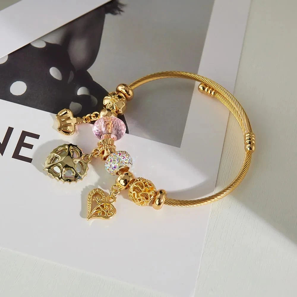 as pic / J1 Luxury Women's Diamond Heart Bracelet Classic Gold Plated Stainless Steel Charm Bracelet for Wedding Party Fashionable Gift