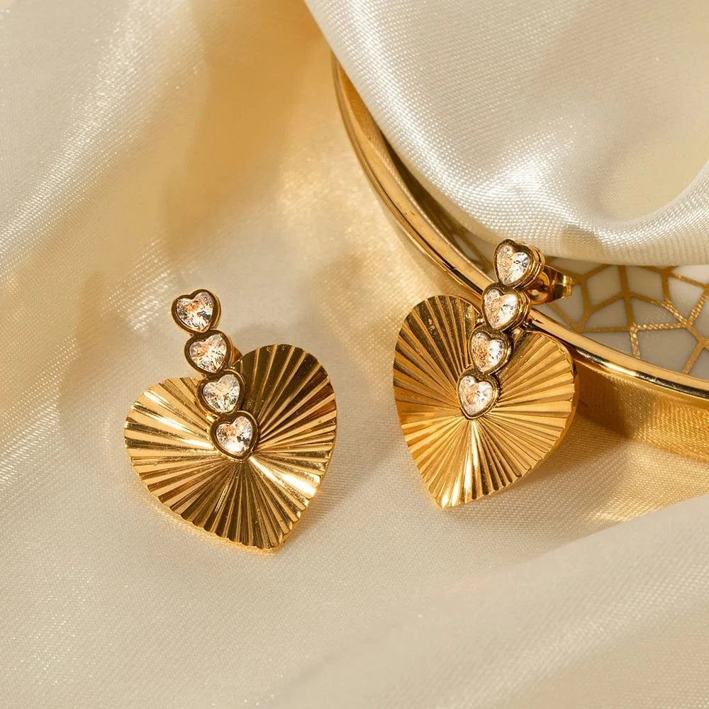 as picture / 1 European American retro style 18K stainless steel white zircon heart earrings fashion jewelry earrings stud earrings