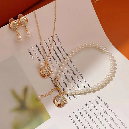 As picture Explosive set gift box launched 18k gold plated pearl stud earrings + pendant + freshwater pearl bracelet pearl jewelry set