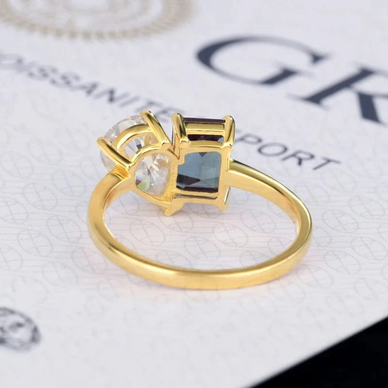 Best Price Romantic Jewelry Engagement Wedding Emerald Cut Lab Grown Alexandrite And Pear Cut Moissanite Ring For Women