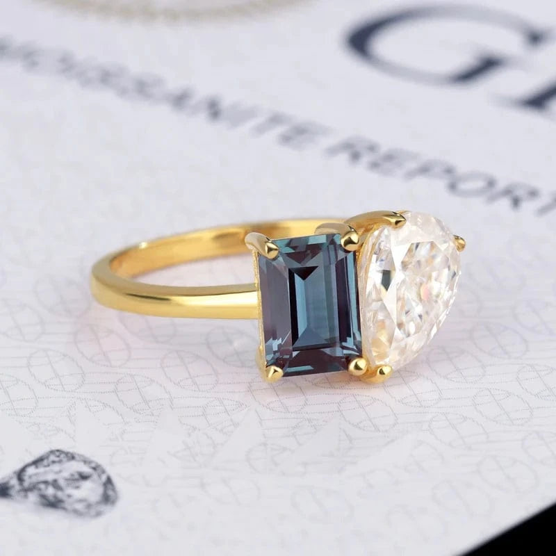 Best Price Romantic Jewelry Engagement Wedding Emerald Cut Lab Grown Alexandrite And Pear Cut Moissanite Ring For Women