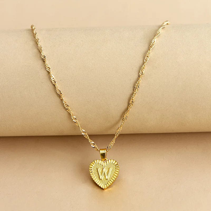 Best Selling 18k Gold Plated Initial Letter Pendant Women 26 Letters Love Tiny Heart Shaped Stainless Steel Jewelry