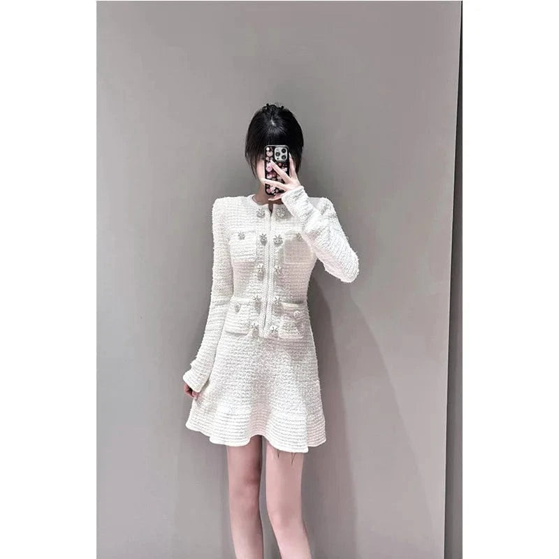 Bettergirl New Autumn And Winter Fashion New Lady Ivory White Temperament Fashion O-neck Button Decorated Knitted Short Dress