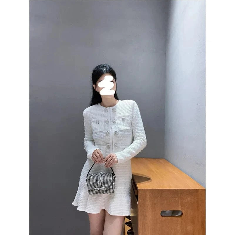 Bettergirl New Autumn And Winter Fashion New Lady Ivory White Temperament Fashion O-neck Button Decorated Knitted Short Dress