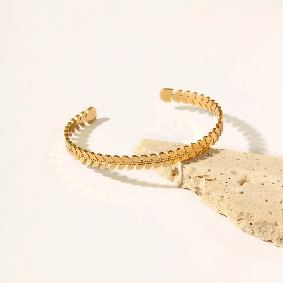 BG920 / Pictures / BG920 BG920 New Trendy 18k Plated Stainless Steel Jewelry Non Tarnished Bracelet Opening Leaves Bangles