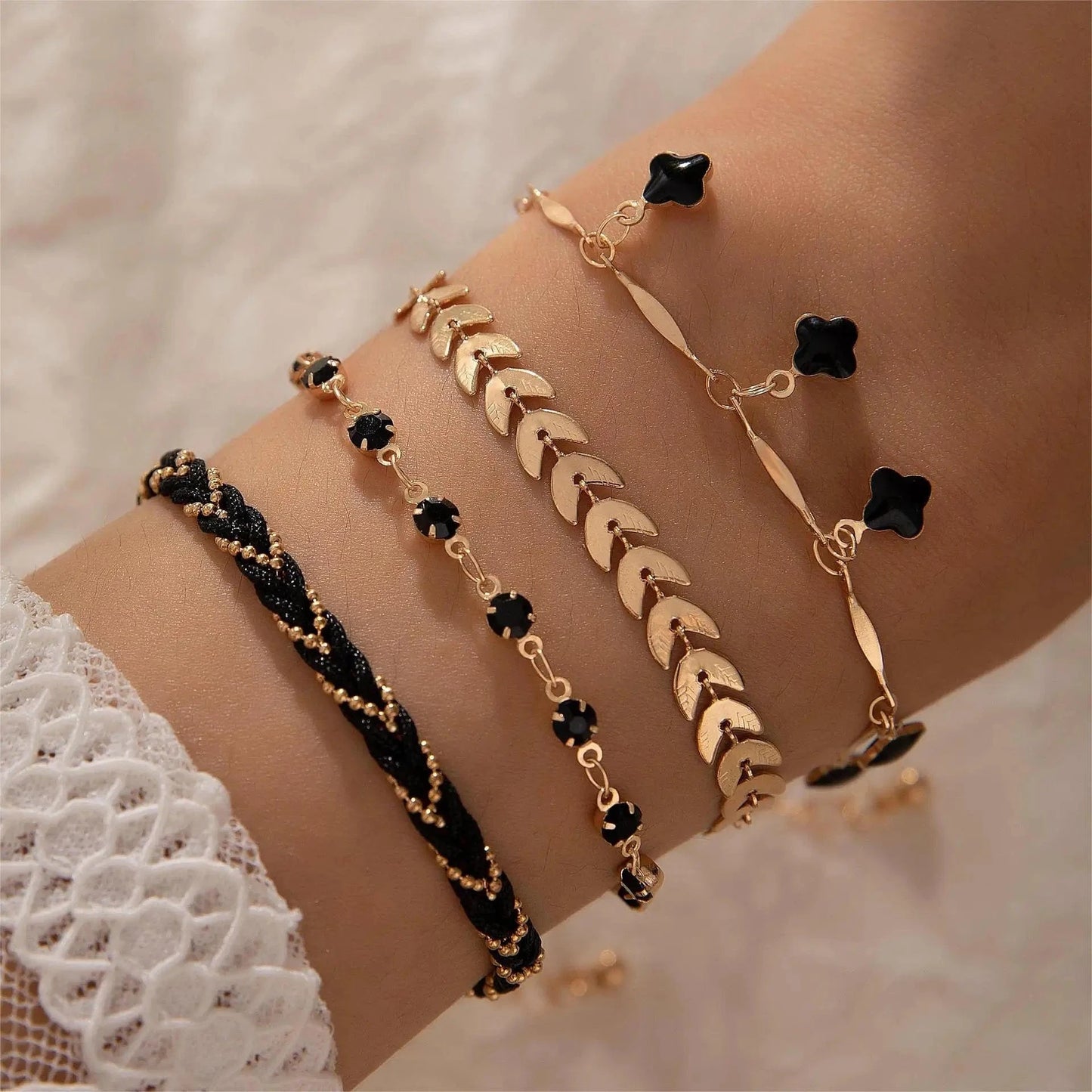 Bohemian Style Black Diamond Bracelet Personalized And Exquisite Butterfly Bracelet 4-Piece Set  Chain Link Bracelet