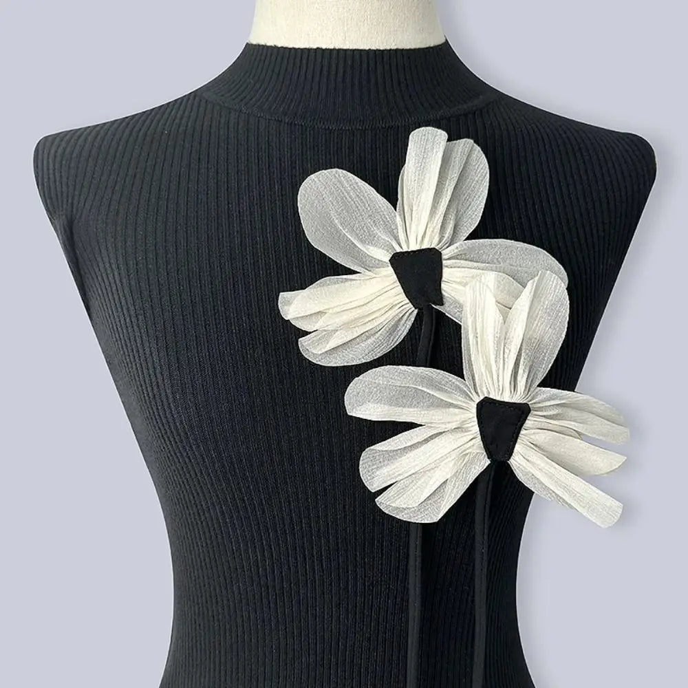 Brooch Pins Set Of 2 Elegant Fabric Flower With White Lace Accents Romantic Vintage Style - SN Wigs & More