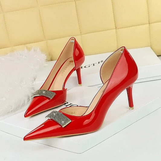 Btree 34-40 Banquet women's shoes Fine heeled patent leather pointed side hollowed out rhinestone metal decorative high heels