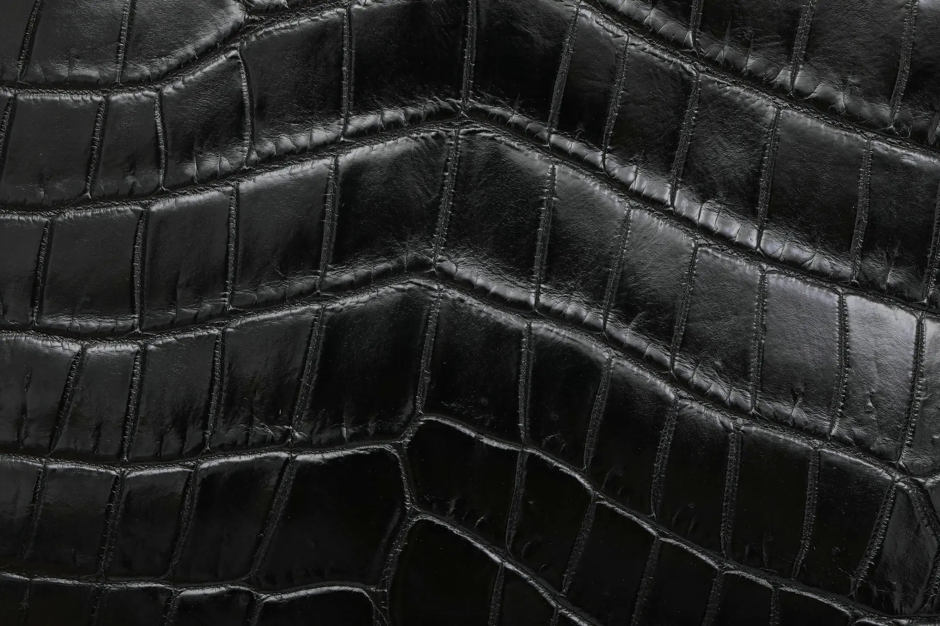 Bucket Bag Crocodile Leather Chain Strap Classic Style - SN Wigs & More