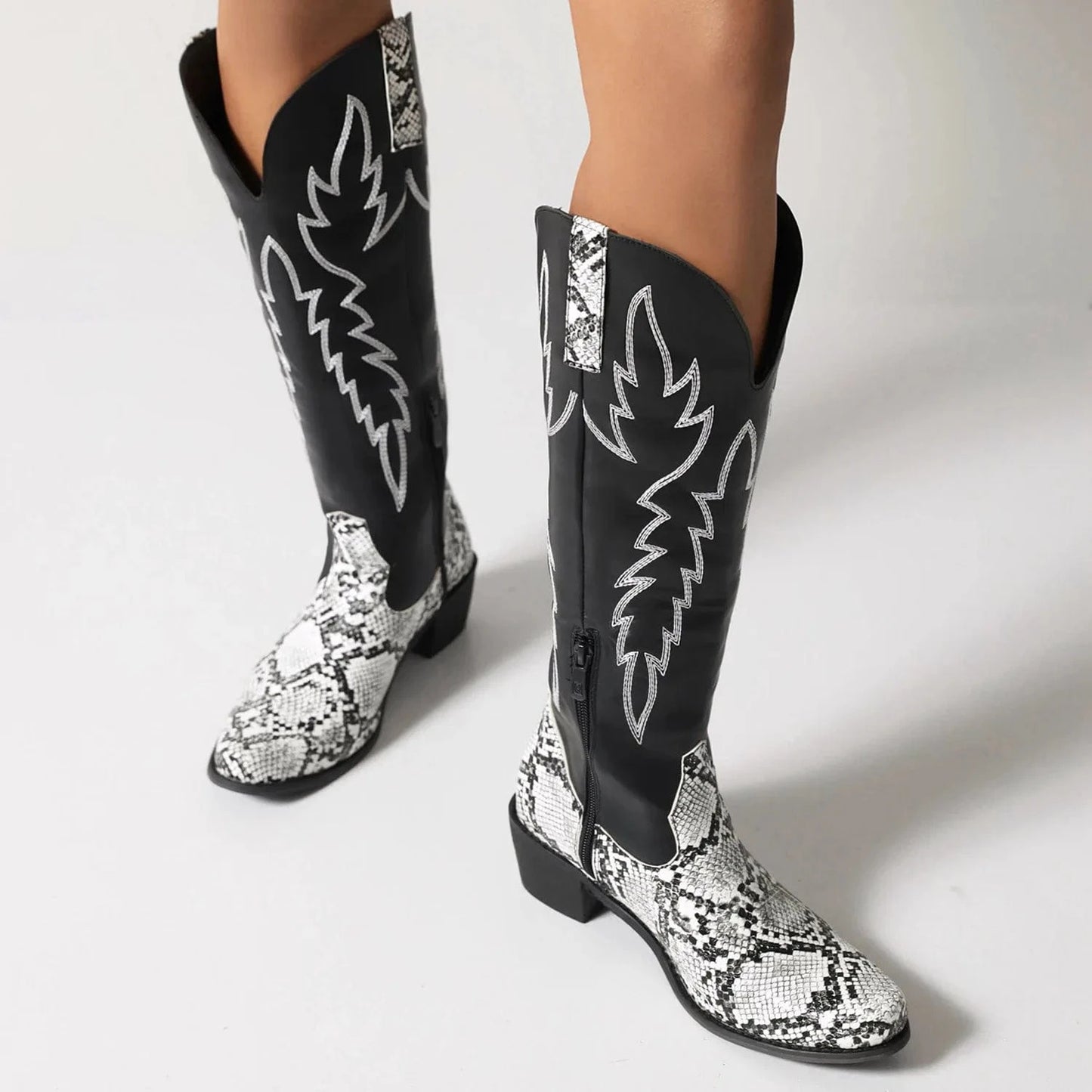 BUSY GIRL Cowboy Boots Fashion Snakeskin Pattern Embroidery Knee High Plus Size Knight Boots Thick Heels Ladies Shoes DR4117