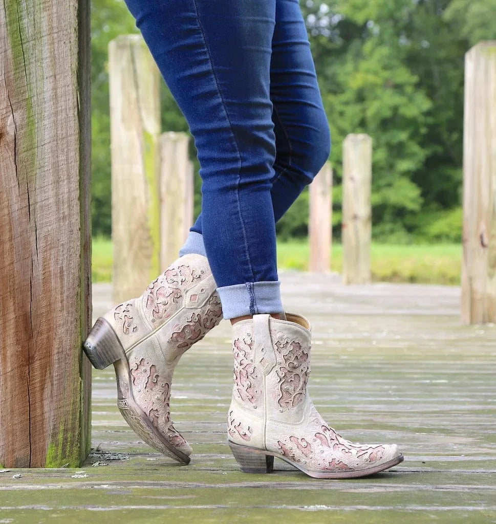 BUSY GIRL MLE3001 New style autumn winter women's shoes retro breathable pointy embroidery women's high heel ankle boots