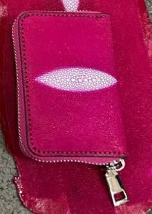 Card Holder Stingray Pearl Leather Elegant Minimalist Style - SN Wigs & More