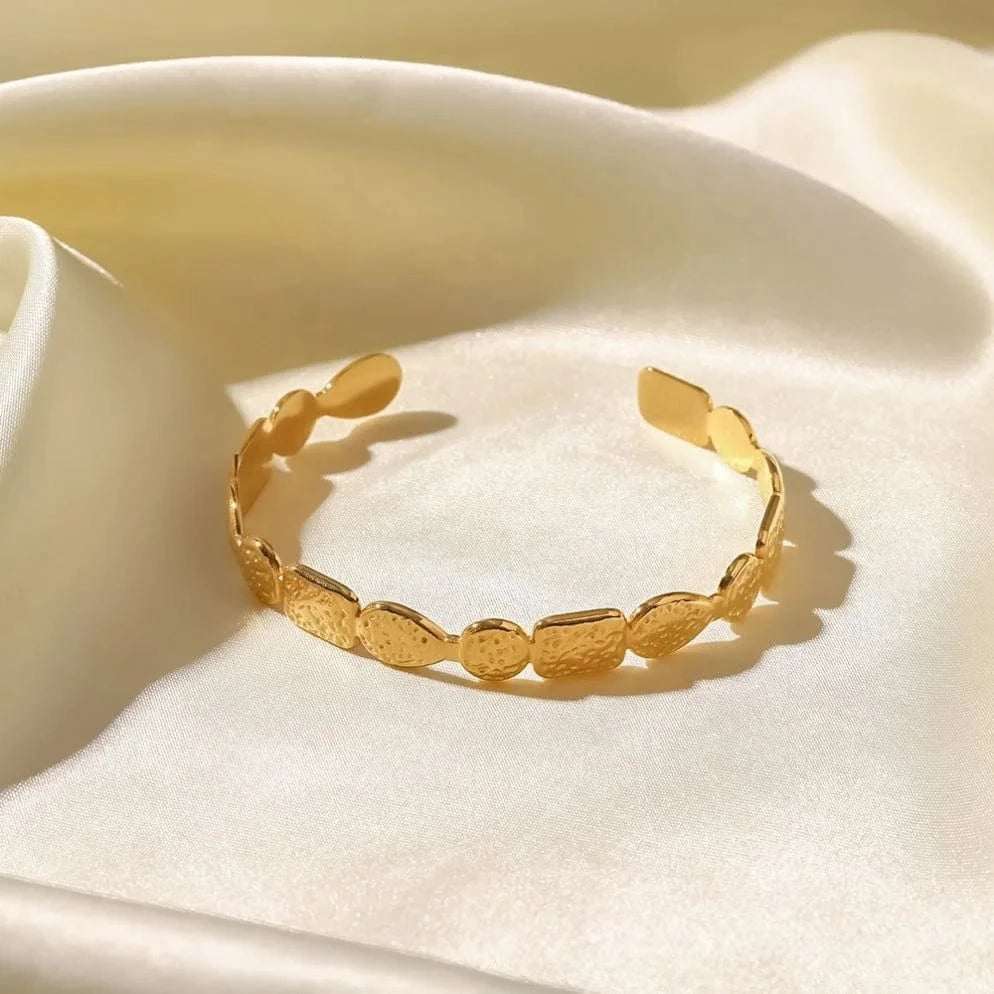 Casual / BG921 BG921 18k Gold Plated Stainless Steel Bracelet Jewelry Open Volcano Pattern Irregular Geometric Bangles