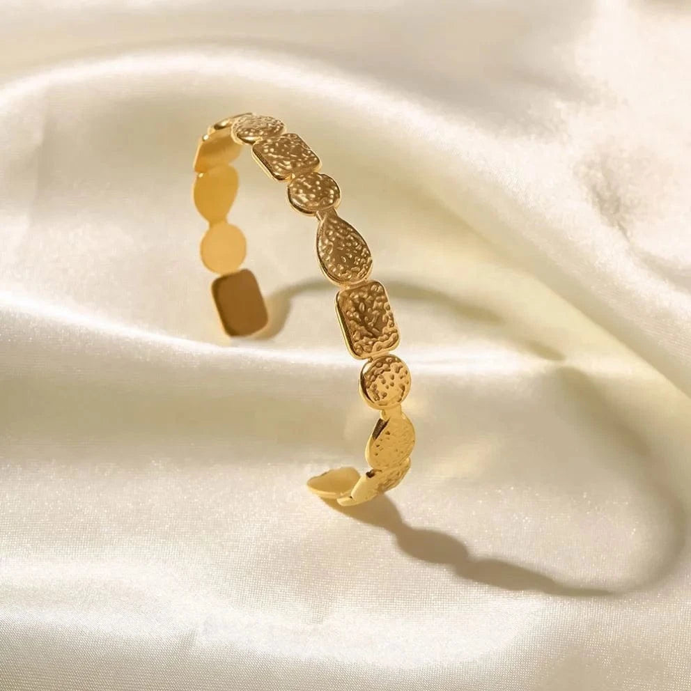 Casual / BG921 BG921 18k Gold Plated Stainless Steel Bracelet Jewelry Open Volcano Pattern Irregular Geometric Bangles