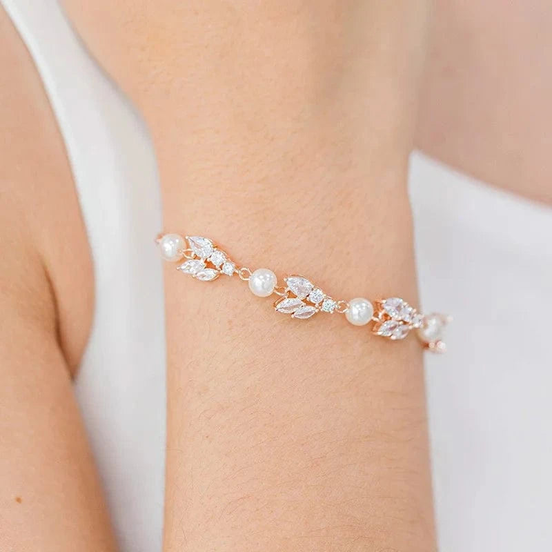 Charm Beautiful White Pearl Leaf Rhinestone Bracelet Jewelry Women Girls Wedding Bridal Crystal Adjustable Bracelet Bangle Chain