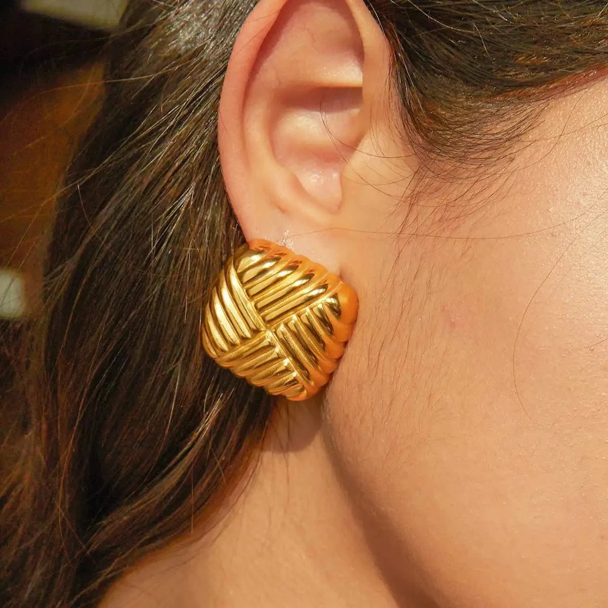 Chunky / E2898 E2898 New Trendy 18K PVD Gold Stainless Steel Jewelry Square Geometric Shape Texture Stud Earring Clean Fit