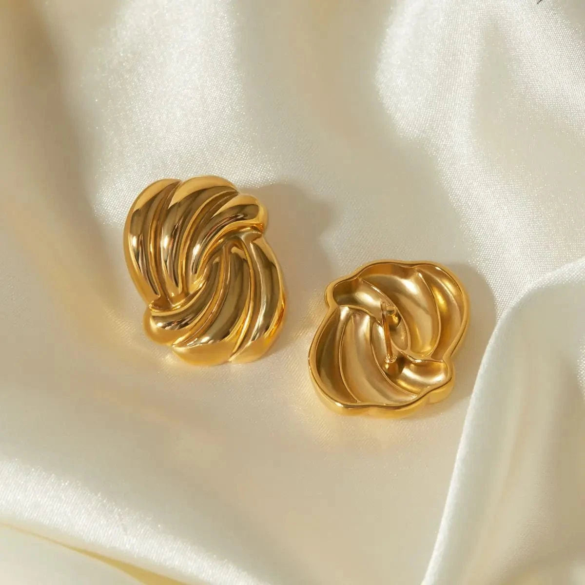Chunky / E2901 E2901 Fashion Stud 18K PVD Gold Stainless Steel Jewelry Chunky Stud Texture Wave Earring Women Daily