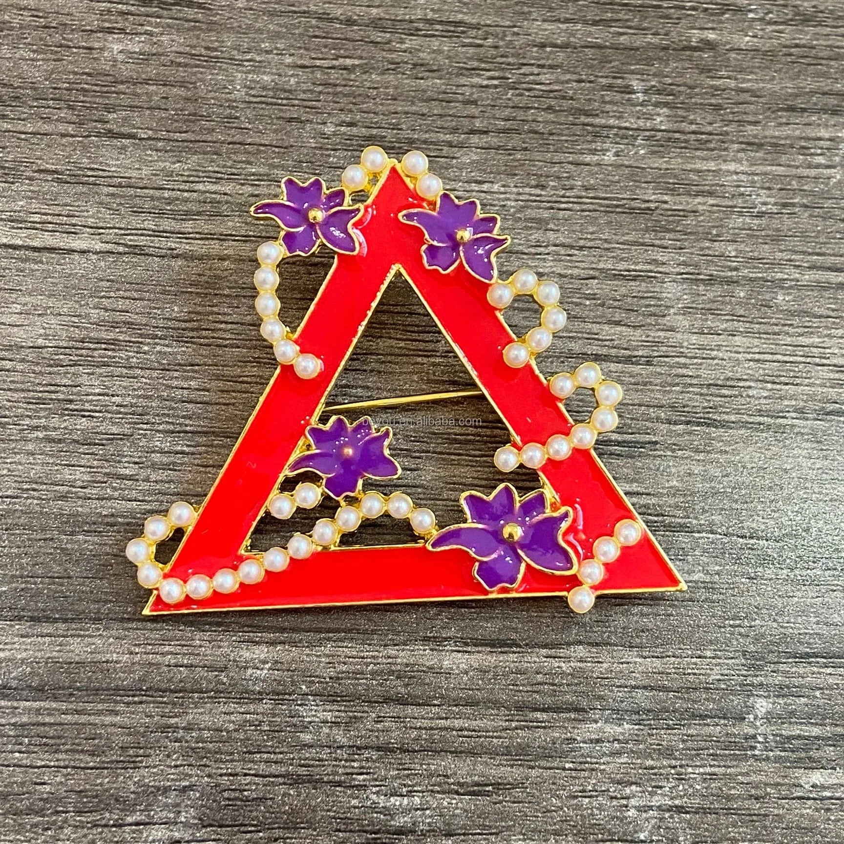 classic / 1 / Gold Plated Red DELTAVERSARY Diva Quality White Pearl Triangle Shape Brooch Purple Violet Greek Fellowship Society Lapel Pin Apparel Jewelry
