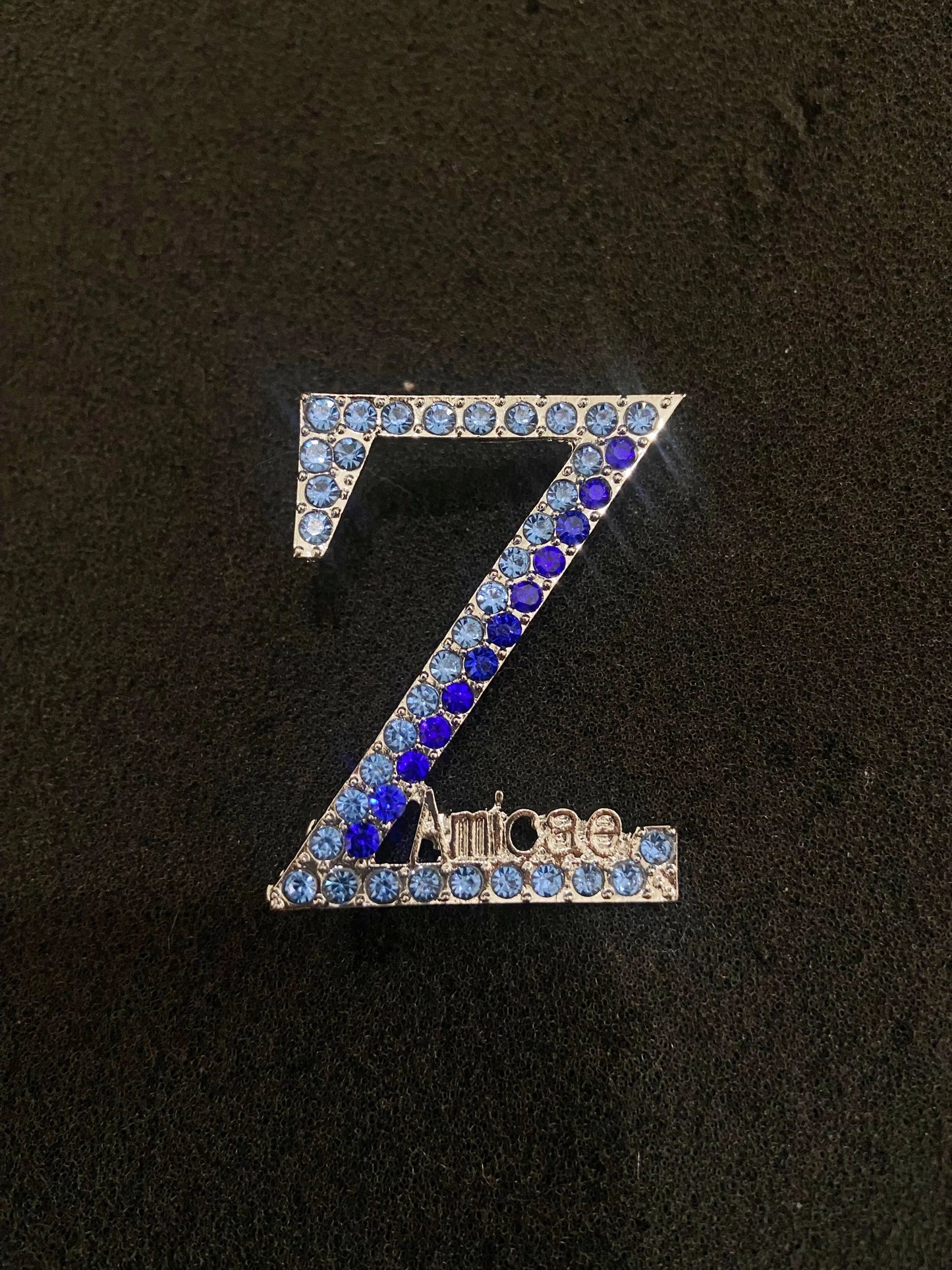 classic / Amicae / Blue White Zinc Plated Greek Letter Large Z Baby Dark Blue Rhinestone Amicae Brooch Pins Elegant Zeta Amicae Alloy Brooch For Women Jewelry Accessories