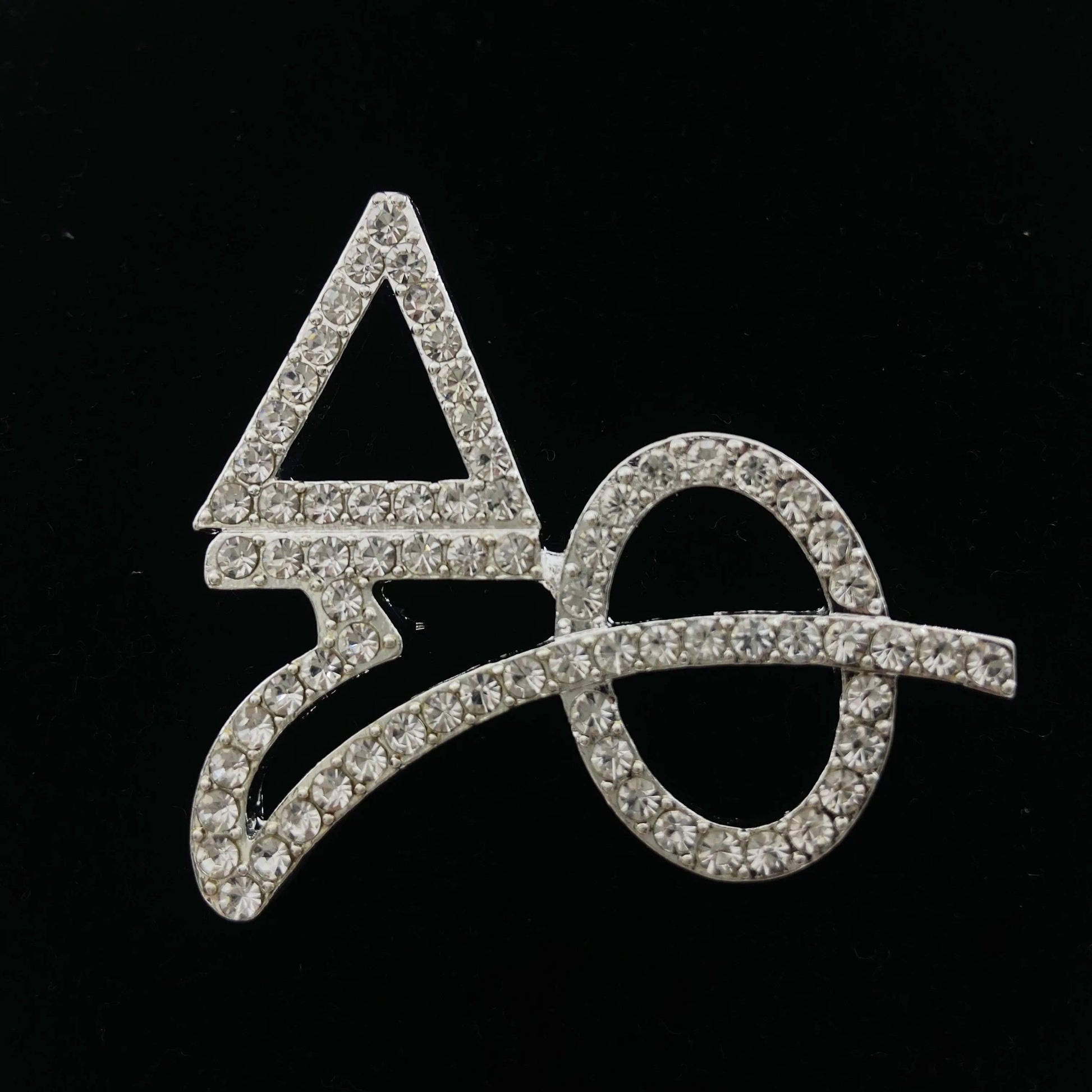 classic / DST / Silver Plated DST Moden Delta Sigma Theta Signature Greek Letters Pearl Cursive Rhinestone Pin