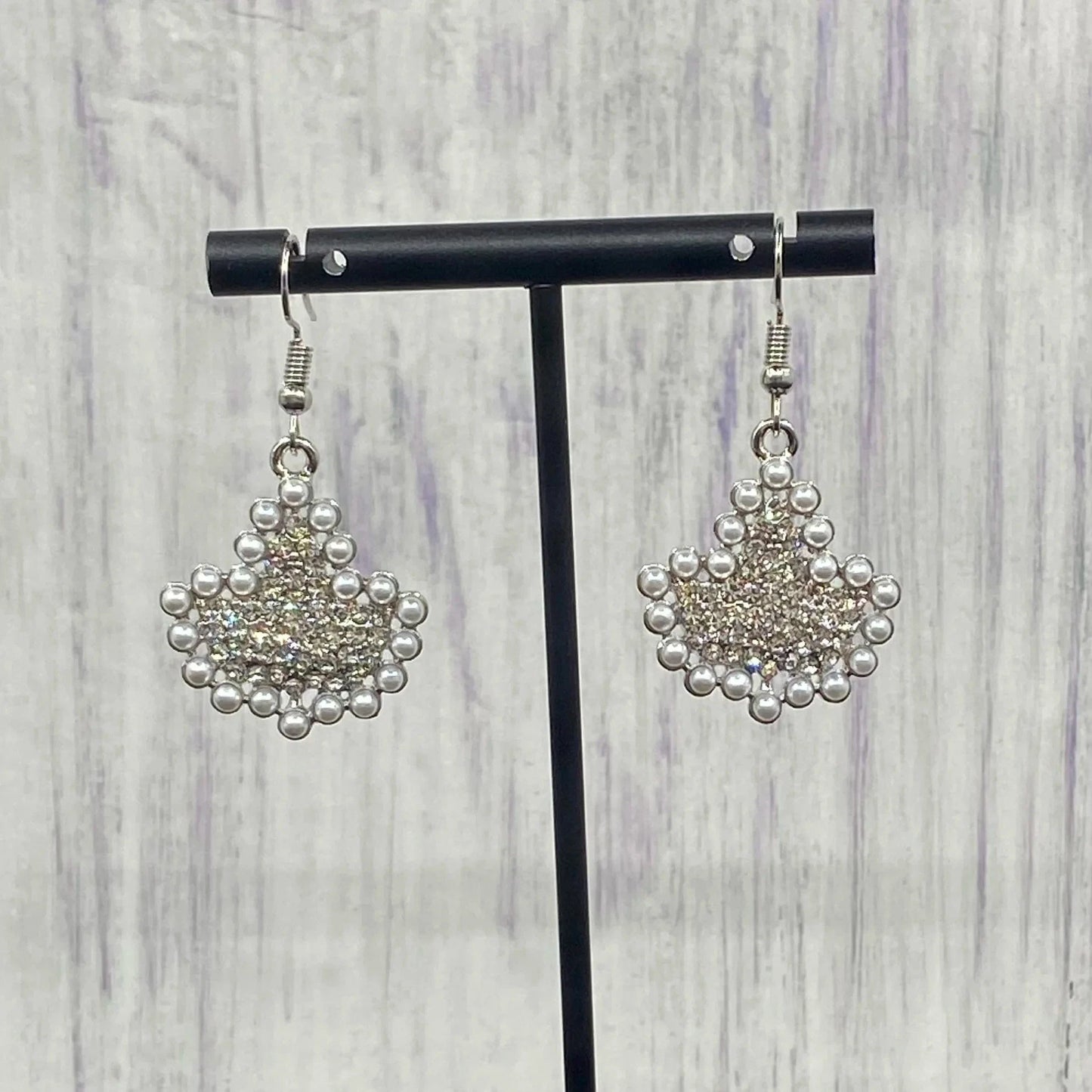 classic / earring Latest Greek Alphabet Sorority Maple Leaves Association Logo Full Rhinestone Pearl Pendant Earring Bracelet Necklace Set