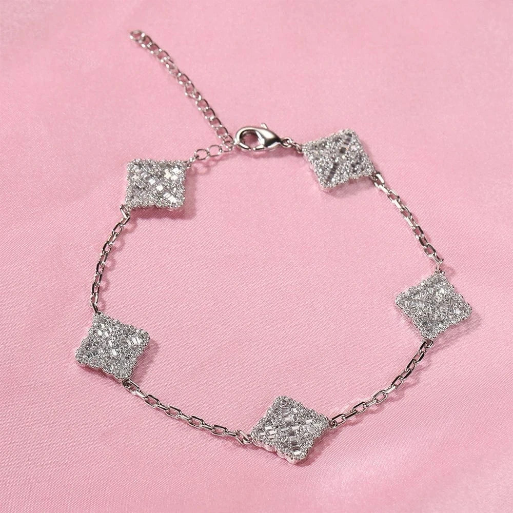 Clover Shape Diamond Bracelets Women Brass 18K Gold Plated 5A CZ Hip Hop Bracelet Fashion Jewelry Bracelets