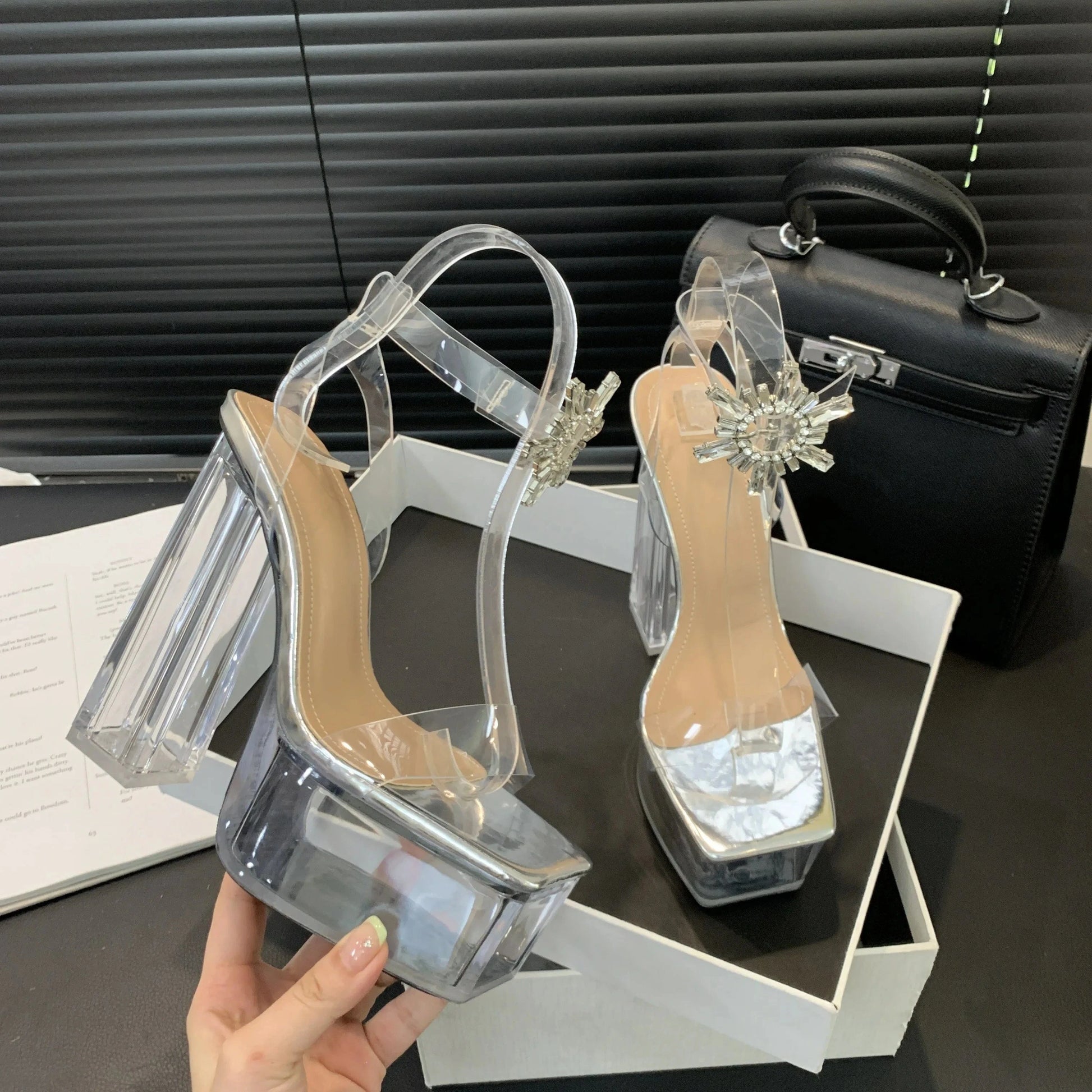 Crystal buckle jewelry 2024 crystal shoes crystal heel table Waterproof high women's shoes all-match women's sandals