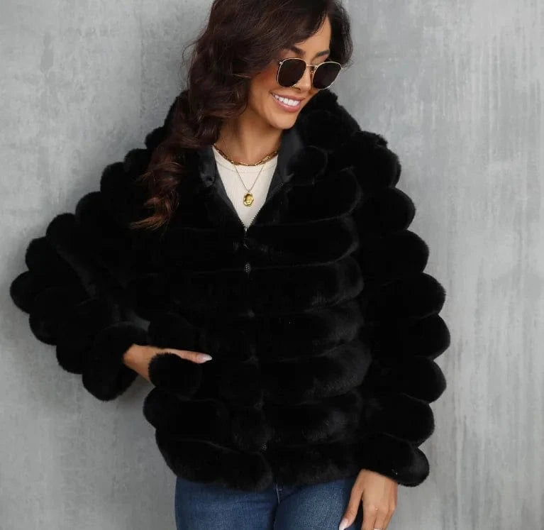 Custom logo Winter Solid Faux Fur Coat Short Faux Fur Woman Coat Chinchilla Faux Mink Fur Coat for Ladies