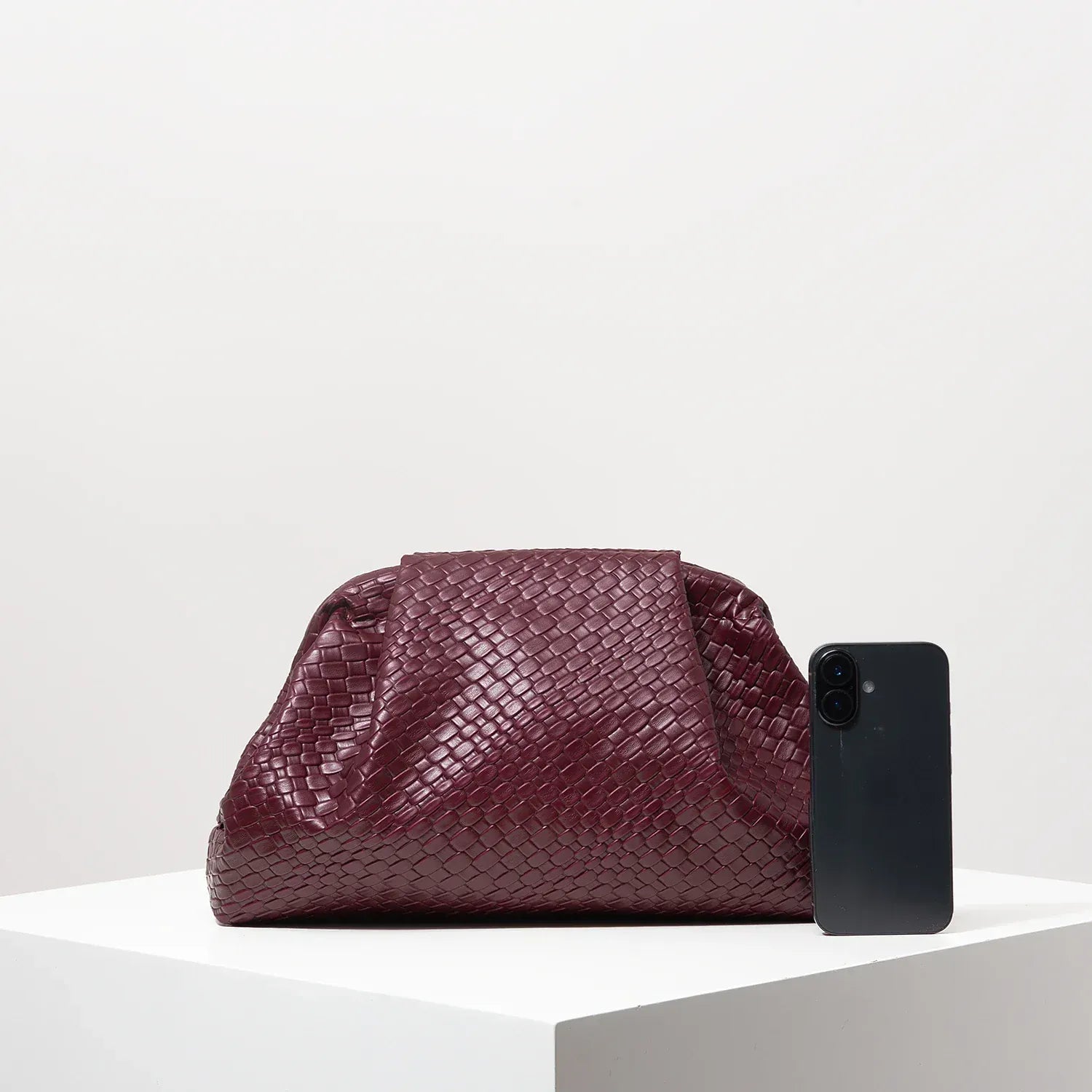 Dark Red Vintage Artificial Leather Woven Pattern Clutch Bag，Burgundy Bag，Porm Dresses for Women，Large Capacity Women Purse