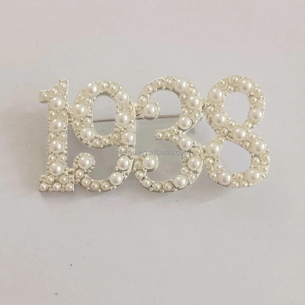 Digital 1920 1922 Fashion Metal Alloy Greek Sorority Brooch White Pearl Crystal Number Lapel Pin For Women Jewelry Accessories