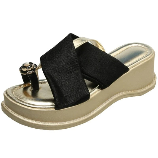 Dropshipping Custom Logo New Design Chunky Platform Slippers Women Outdoor Beach Sandals for Ladies