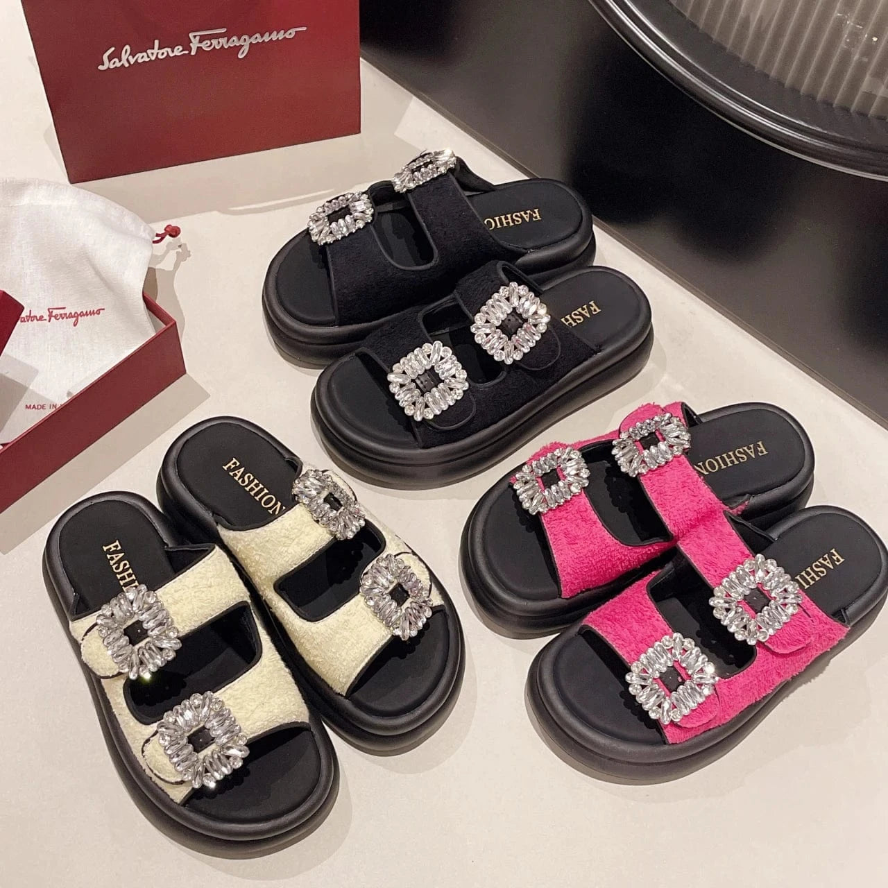 Dropshipping Custom Logo Rhinestone Ladies Comfortable Wedges Slippers Fashion Platform Slides with Anti-Slip Eva Insole