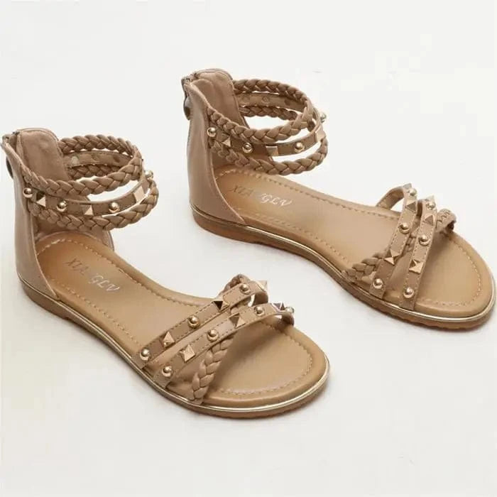 Dropshipping Custom Logo Rivet Women's Summer Flat Sandals Roman Platform Ladies Fashion Design Comfortable Sandals