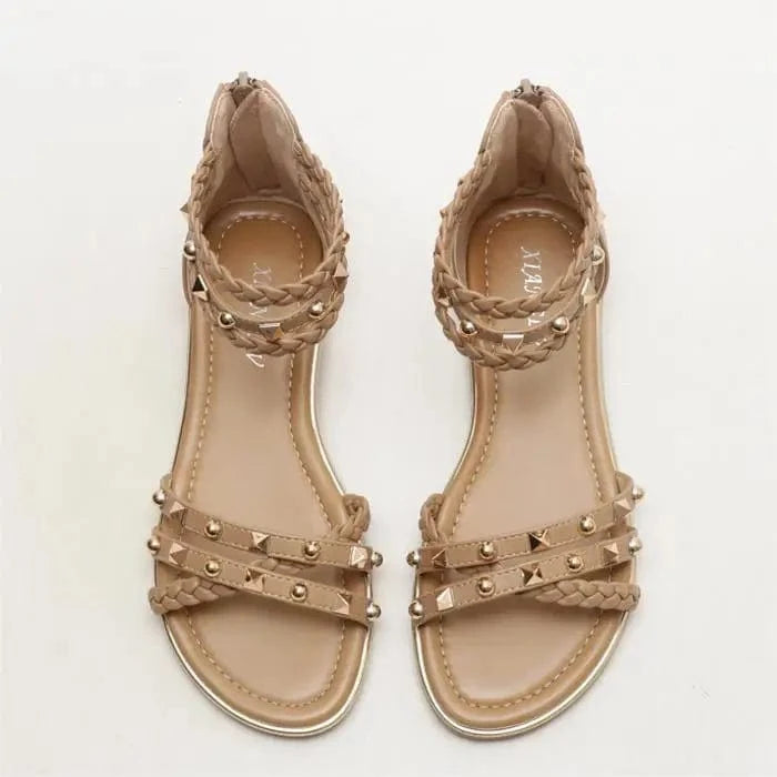 Dropshipping Custom Logo Rivet Women's Summer Flat Sandals Roman Platform Ladies Fashion Design Comfortable Sandals