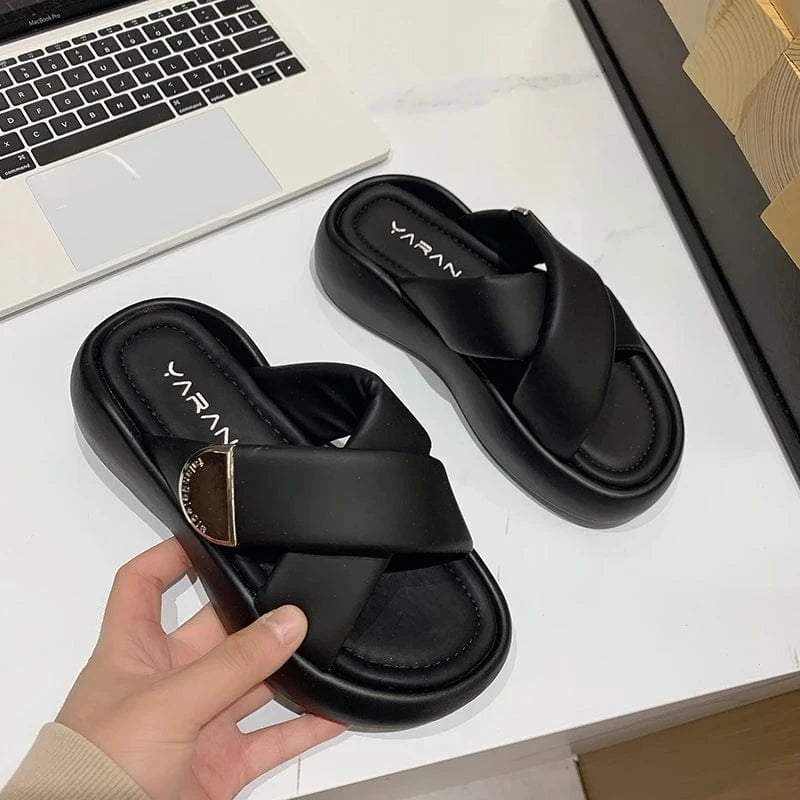 Dropshipping Custom Logo Summer INS Style Women`s Flat Slippers Fashion Comfortable Outdoor Beach Slides Slippers