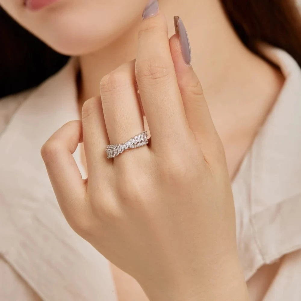 DYLAM Designer Women Fine Fashion S925 Silver Rhodium Plated Geometric Cross Interlock 5A Zirconia Twisted Jewellery Rings