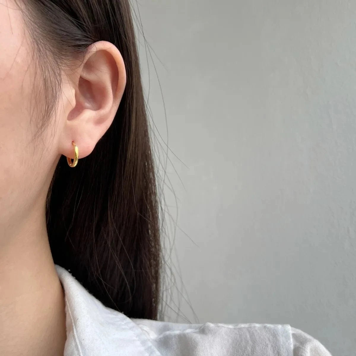 Dylam Hypoallergenic Tarnish Free Round S925 Silver Circle Huggie Hoop Earring For Women 18K Gold Plated Hoops Earrings Woman