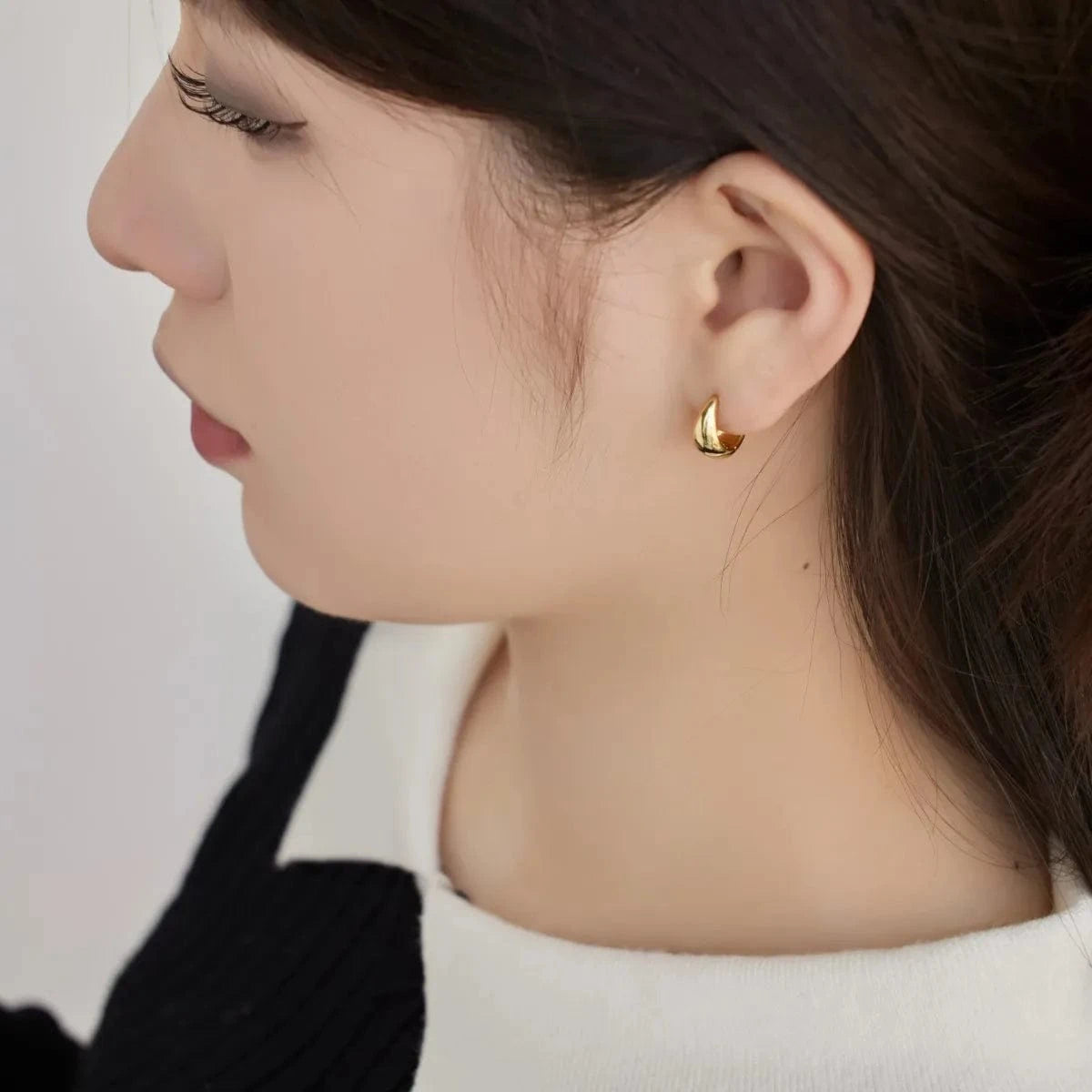 Dylam Ready To Ship Simple Jewelry Delicate Round 18K Gold Plated Earring Round S925 Sterling Silver Hoop Earrings For Women