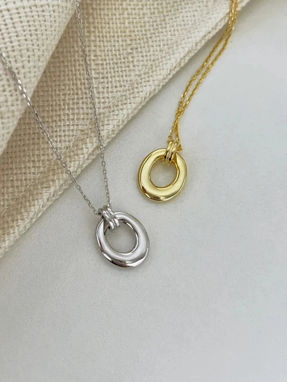 Dylam Stylish Minimalist Design Jewelry Women S925 Rhodium 18K Gold Plated Circle Hallow Out Smooth Surface Pendant Necklace