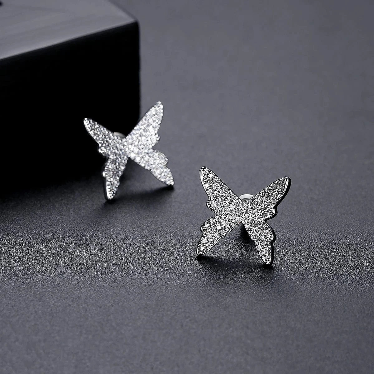 E21011715 LUOTEEMI Butterfly Vintage Custom Statement Woman Micro Diamond Bohemian Cubic Zirconia Large Earring Stud