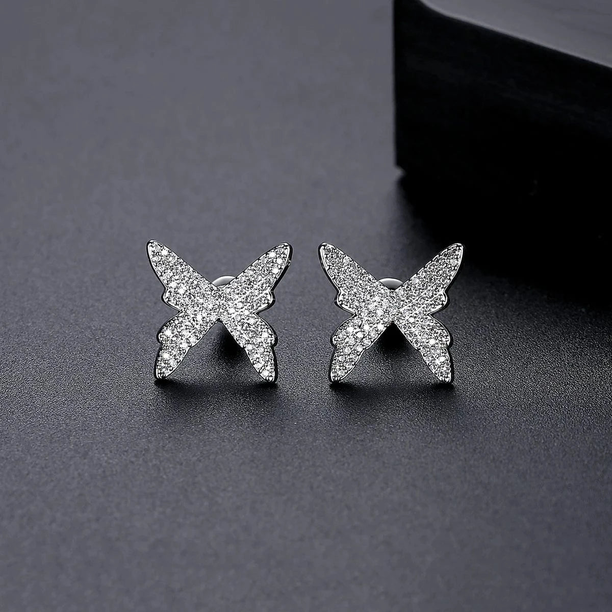 E21011715 LUOTEEMI Butterfly Vintage Custom Statement Woman Micro Diamond Bohemian Cubic Zirconia Large Earring Stud