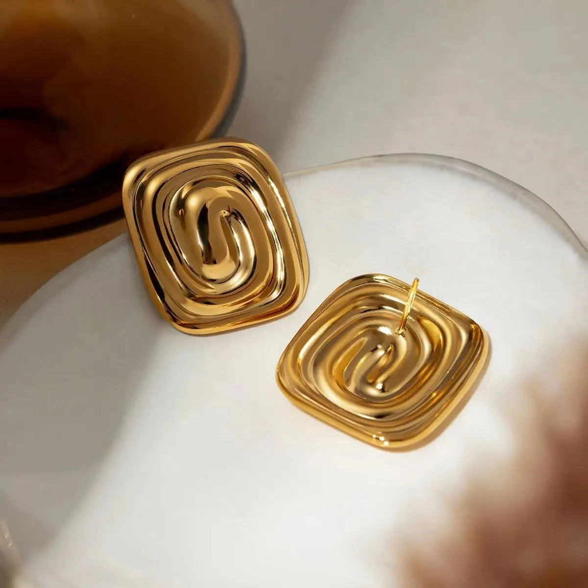 E2907 Jewelry High Polish 18K Gold Plated Stainless Steel Rectangle Square Spiral Hammer Stud Earring