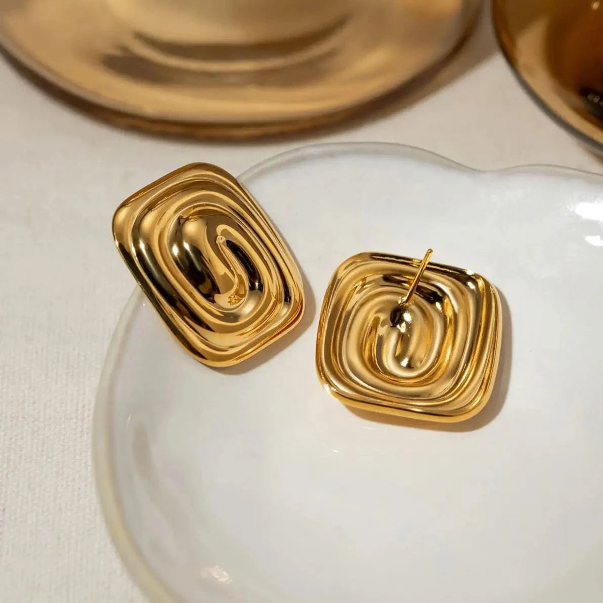 E2907 Jewelry High Polish 18K Gold Plated Stainless Steel Rectangle Square Spiral Hammer Stud Earring