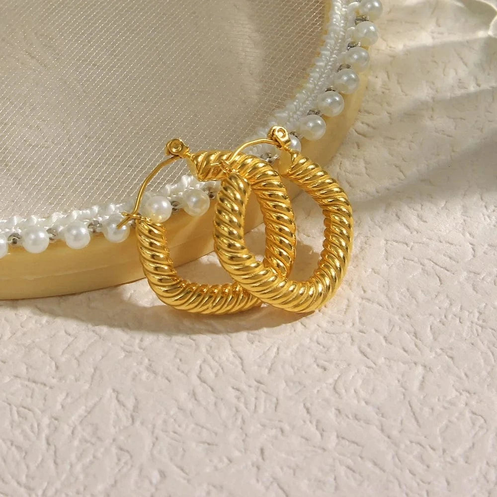 E6818 Drop Ship Chunky Croissant 18k Gold Plated Twist Hoop Earring Tube Cc Hoop Earrings Jewelry For Women