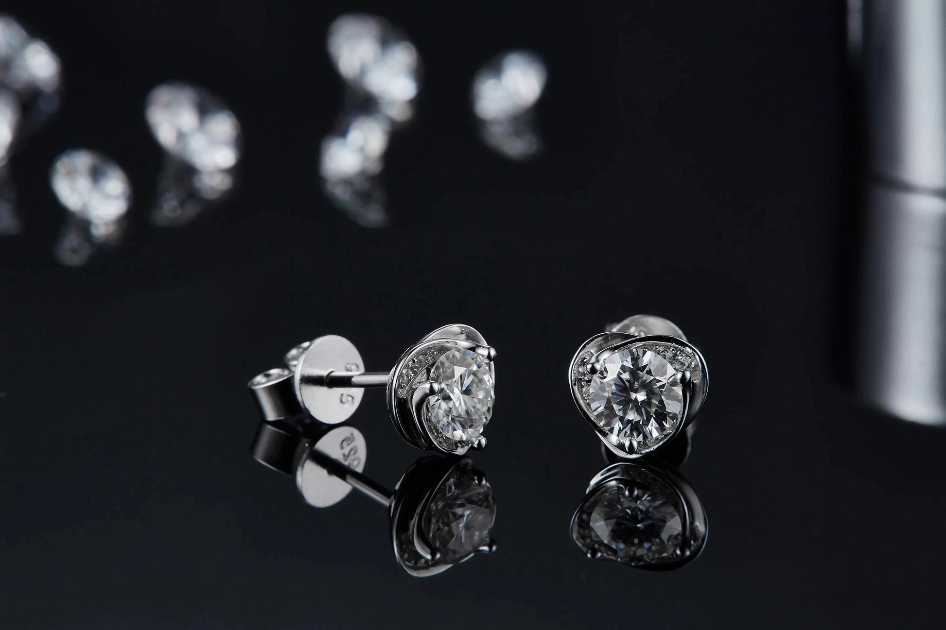 Earring( Main Stone:1ct*2) 2024 New Style S925 Sterling Silver Heart Shape D VVS Pure Moissanite Diamond Wedding Necklace Stud Earring Jewelry Sets For Ladies