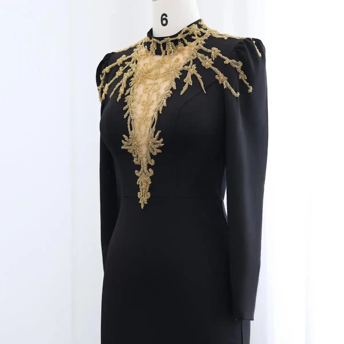 Elegant High Neck Long Sleeves Arabic Black Evening Dresses with Gold Beaded Muslim Dubai Women Formal Party Gowns LSZ217