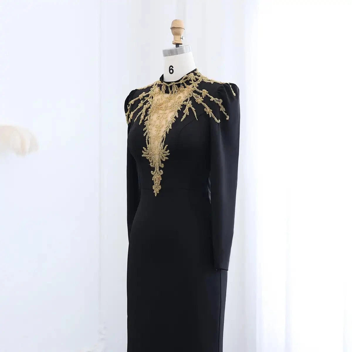 Elegant High Neck Long Sleeves Arabic Black Evening Dresses with Gold Beaded Muslim Dubai Women Formal Party Gowns LSZ217